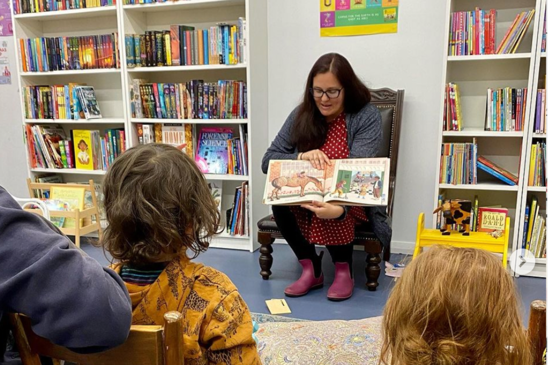 Story Time at Good Earth Bookshop