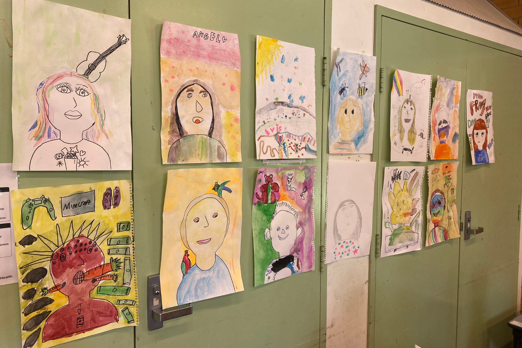 Abstract portrait painting workshop for Mid-Mountains Neighbourhood Centre